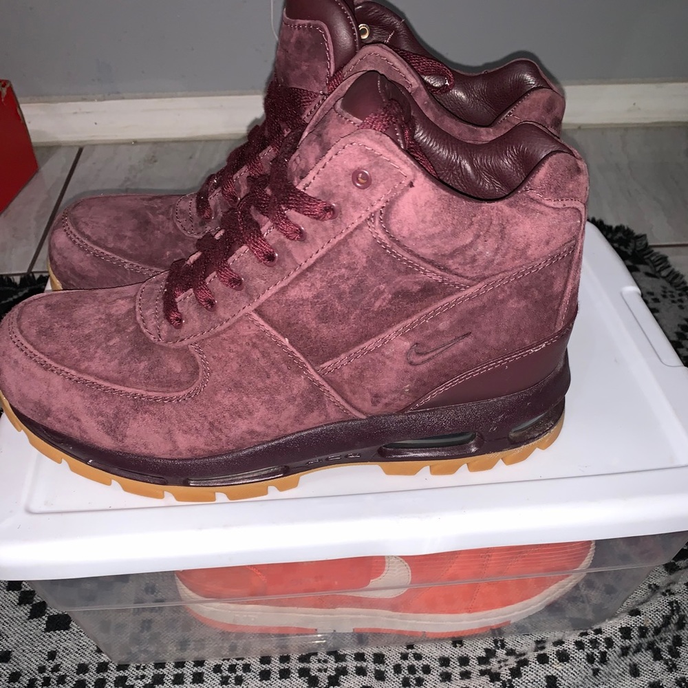 Nike boots